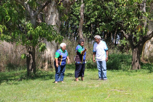Joanne Warkill with her parents Joe and Monica Leo - ASSI Stories Shoot, Rockhampton 2014.